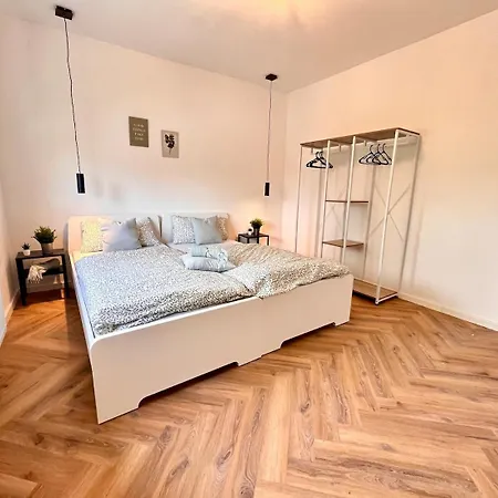 Modernes 1 Fuer Monteure & Handwerker Mit Parkplatz & Wifi